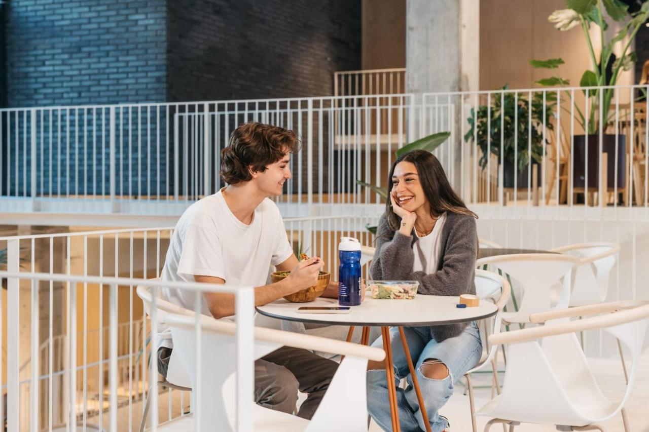 For Students Studying In Barcelona Only - Stunning Spacious Studios And Private Rooms At Pallars Student Accommodation Ngoại thất bức ảnh