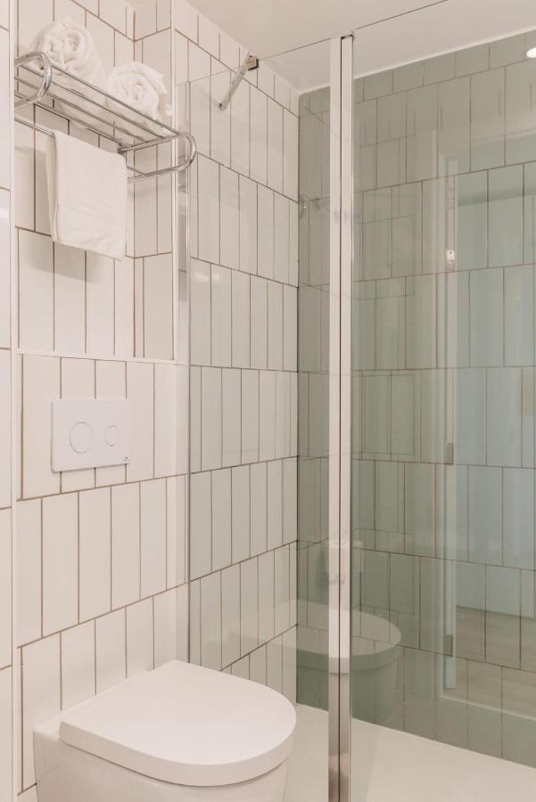 For Students Studying In Barcelona Only - Stunning Spacious Studios And Private Rooms At Pallars Student Accommodation Ngoại thất bức ảnh
