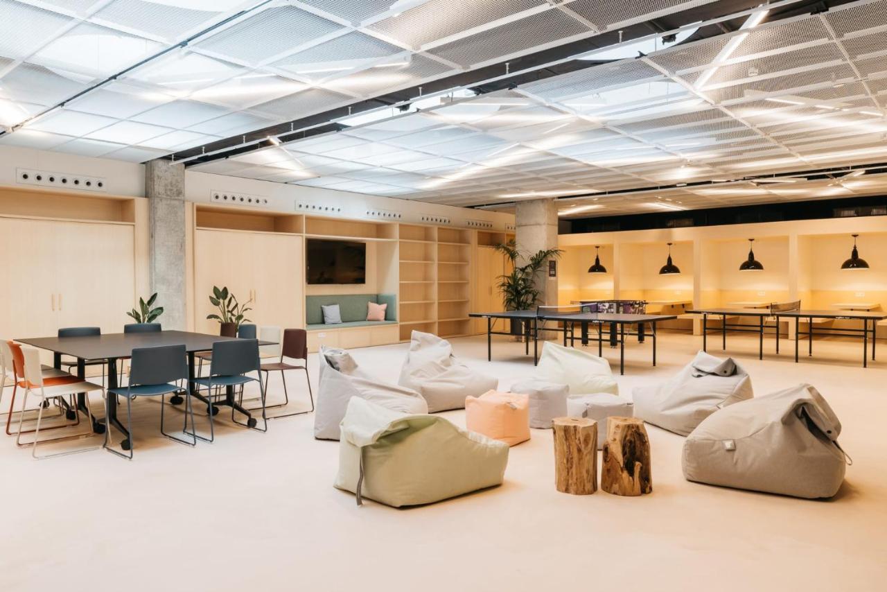For Students Studying In Barcelona Only - Stunning Spacious Studios And Private Rooms At Pallars Student Accommodation Ngoại thất bức ảnh