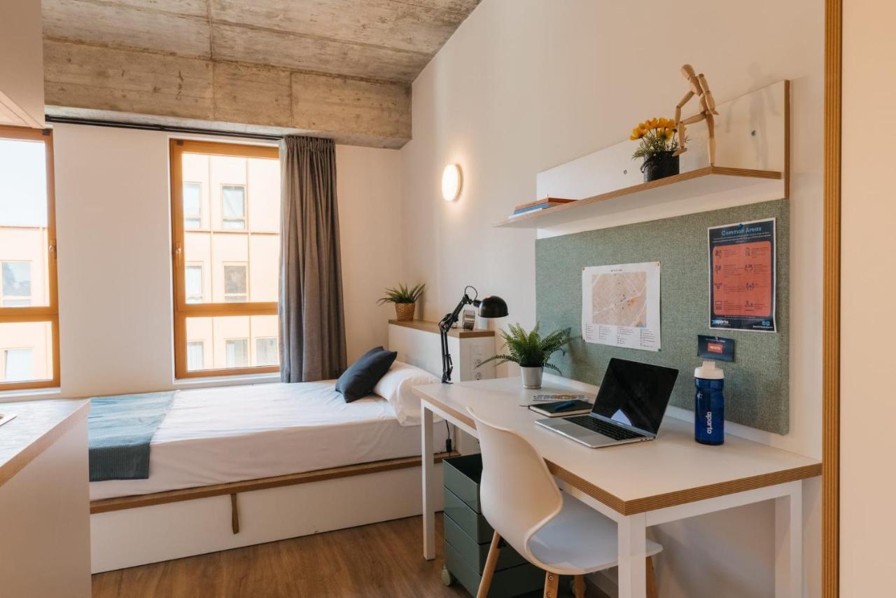 For Students Studying In Barcelona Only - Stunning Spacious Studios And Private Rooms At Pallars Student Accommodation Ngoại thất bức ảnh