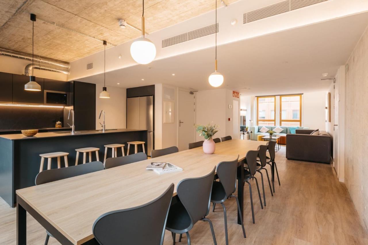 For Students Studying In Barcelona Only - Stunning Spacious Studios And Private Rooms At Pallars Student Accommodation Ngoại thất bức ảnh